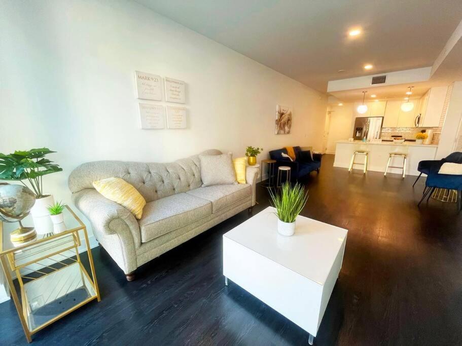 ロサンゼルスDowntown Paradise Escape With 2 Pools / Hot Tubsアパートメント エクステリア 写真